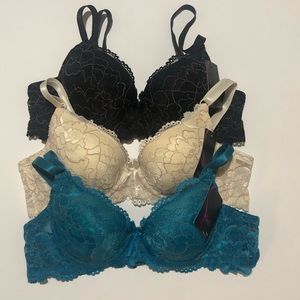 Bundle of 3 Women’s Bras Size 32A